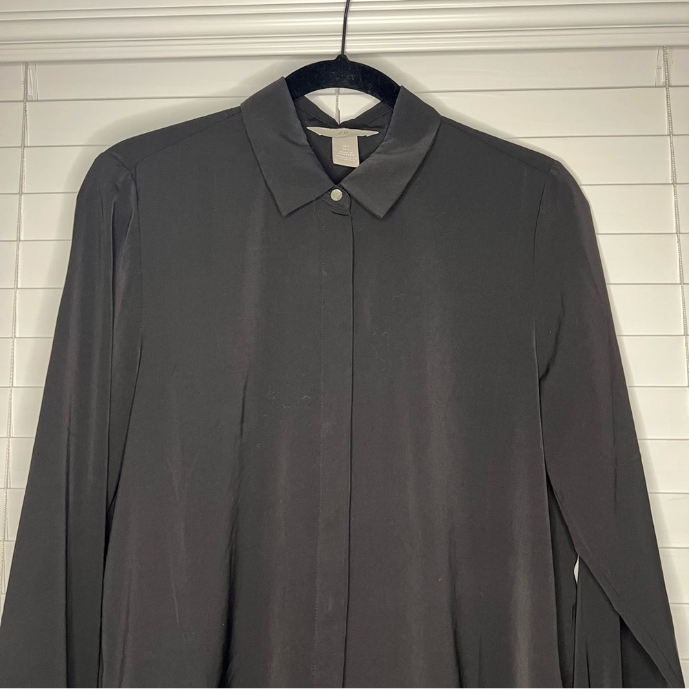 PRICE DROP H&M Button Up - Picture 2 of 7